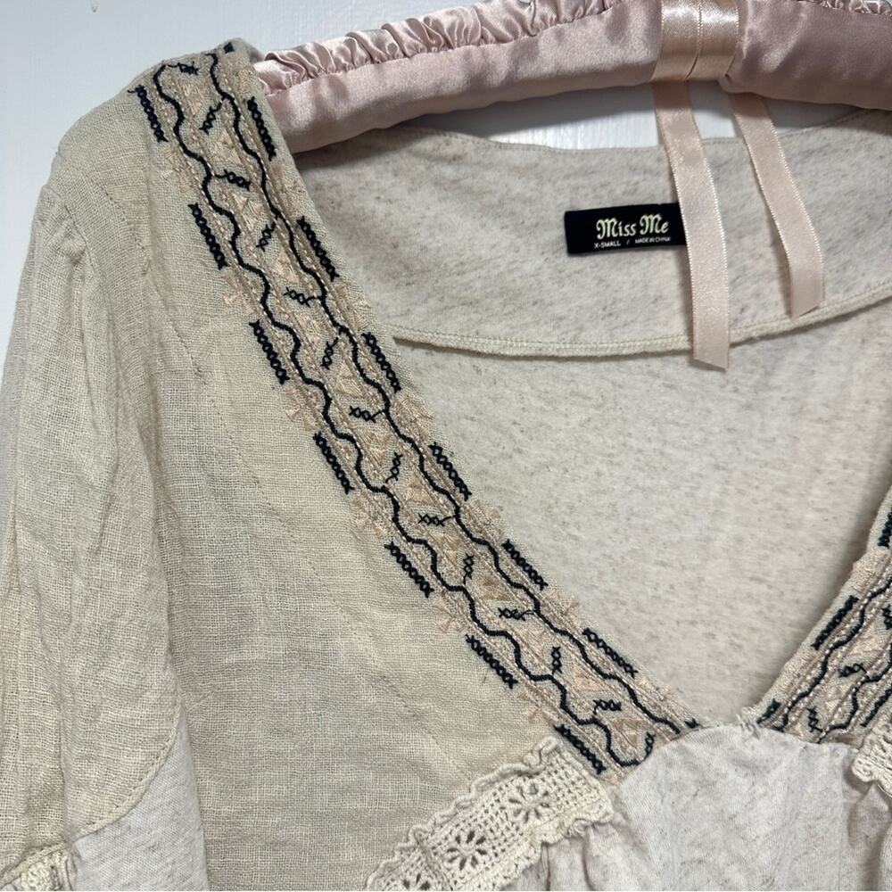 Miss Me Linen Babydoll Lace Embroidered V-Neck Top Flowy Coastal Cowgirl - Picture 3 of 9